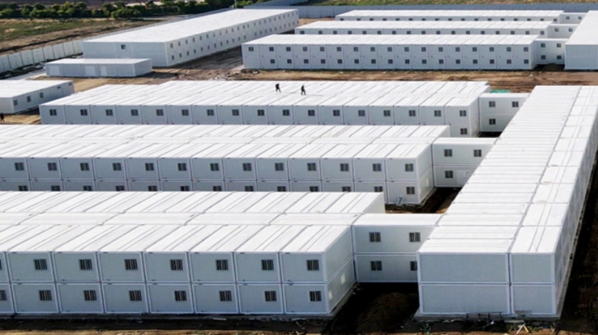 Prefab Flat-pack Container House Camp 